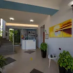 Grand Aita فندق Radhimë