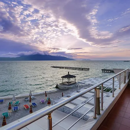Grand Aita Hotel Radhimë