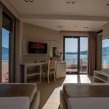 Grand Aita Hotel Radhimë