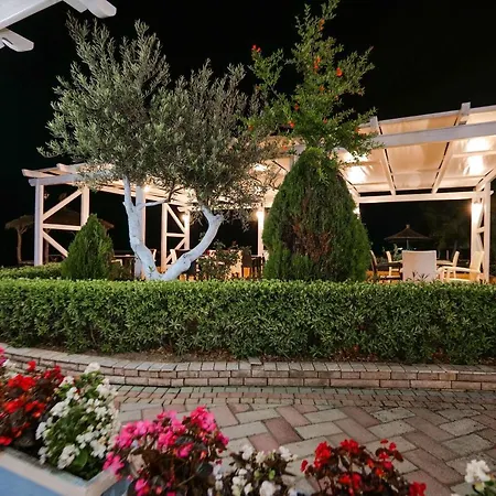 Grand Aita Hotel Radhimë