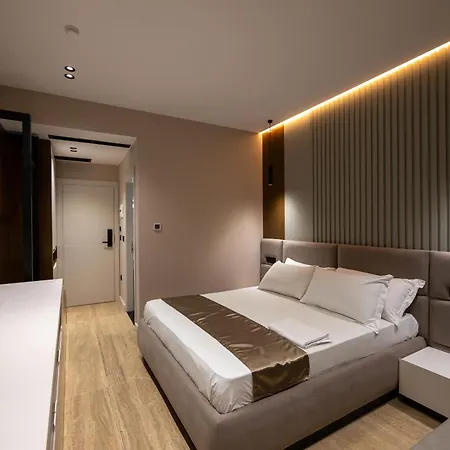 Hotel Grand Aita Radhimë