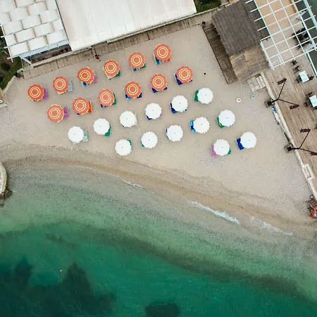 Hotel Grand Aita Radhimë