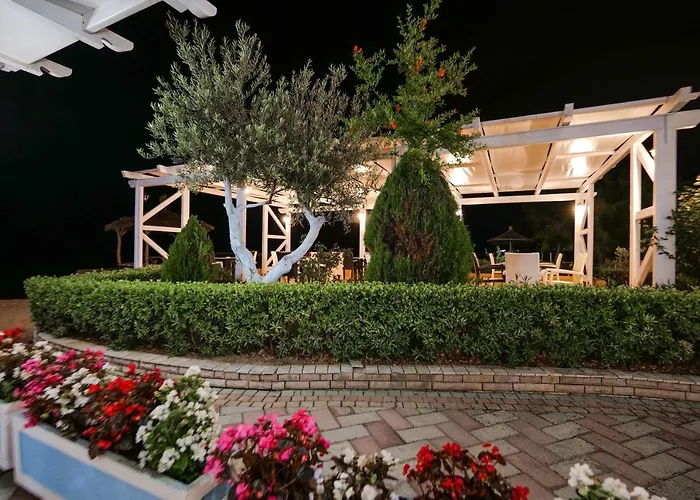 艾塔格兰德酒店 酒店 Radhimë