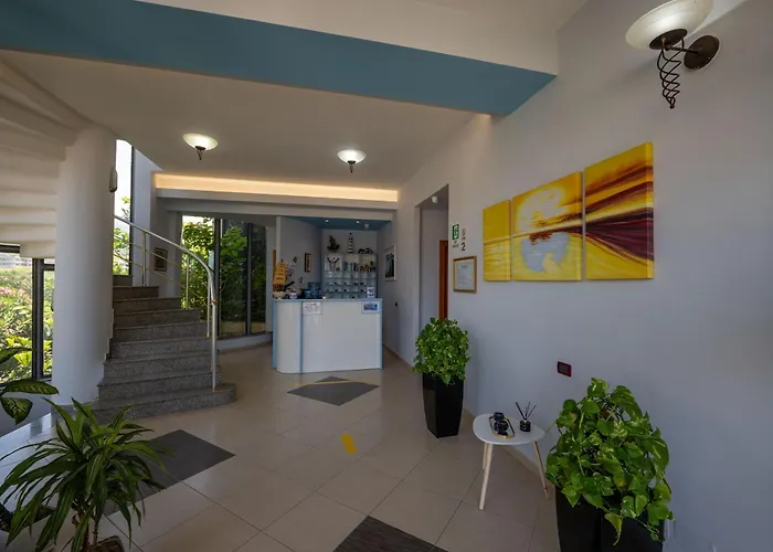 Grand Aita Hotel Radhimë