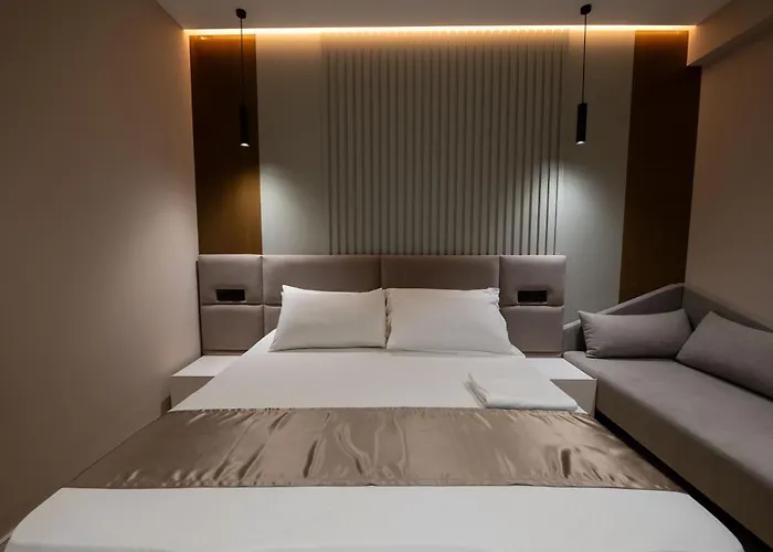 艾塔格兰德酒店 酒店 Radhimë